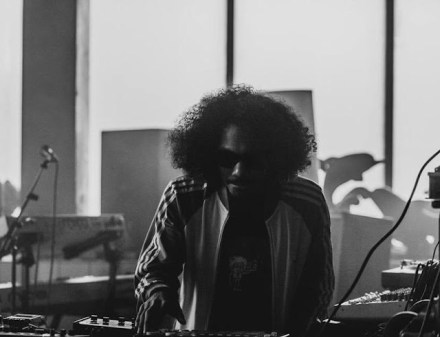The Dutch producer Tetelepta brings his slick, laidback tech house vibe to Darko Esser’s Balans imprint