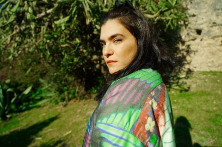Elisa Bee landed in Hardgroove with a 4-track EP, ‘Send Me a Vision’.