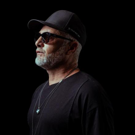 Massimo Logli is back on his record label Superba with a thundering three-track techno EP, ‘Kang’.